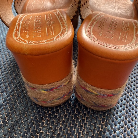 Espadrille wedge sandal by L’Artiste. Great summer sandal in a size 9 - Picture 4 of 10
